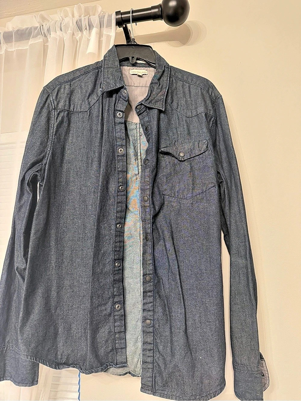Calvin Klein Jeans Chambray Button Down Shirt in Size Large
